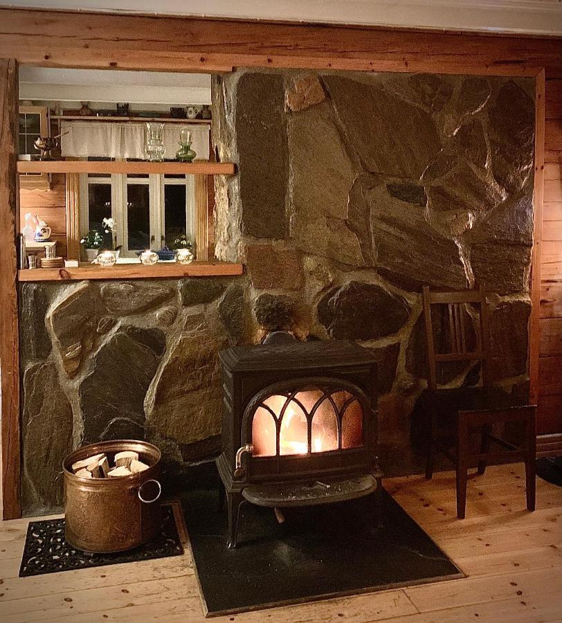 100 Years Old Norwegian Log House In Tromso Villa Exterior photo